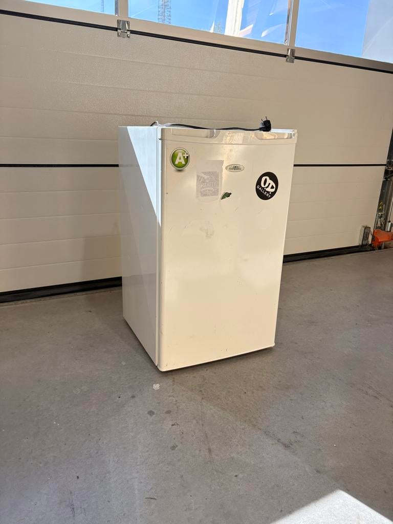 Everglades EVTT112 Koelkast met vriesvak, Gebruikt, 75 tot 100 liter, Energieklasse A of zuiniger, 45 tot 60 cm