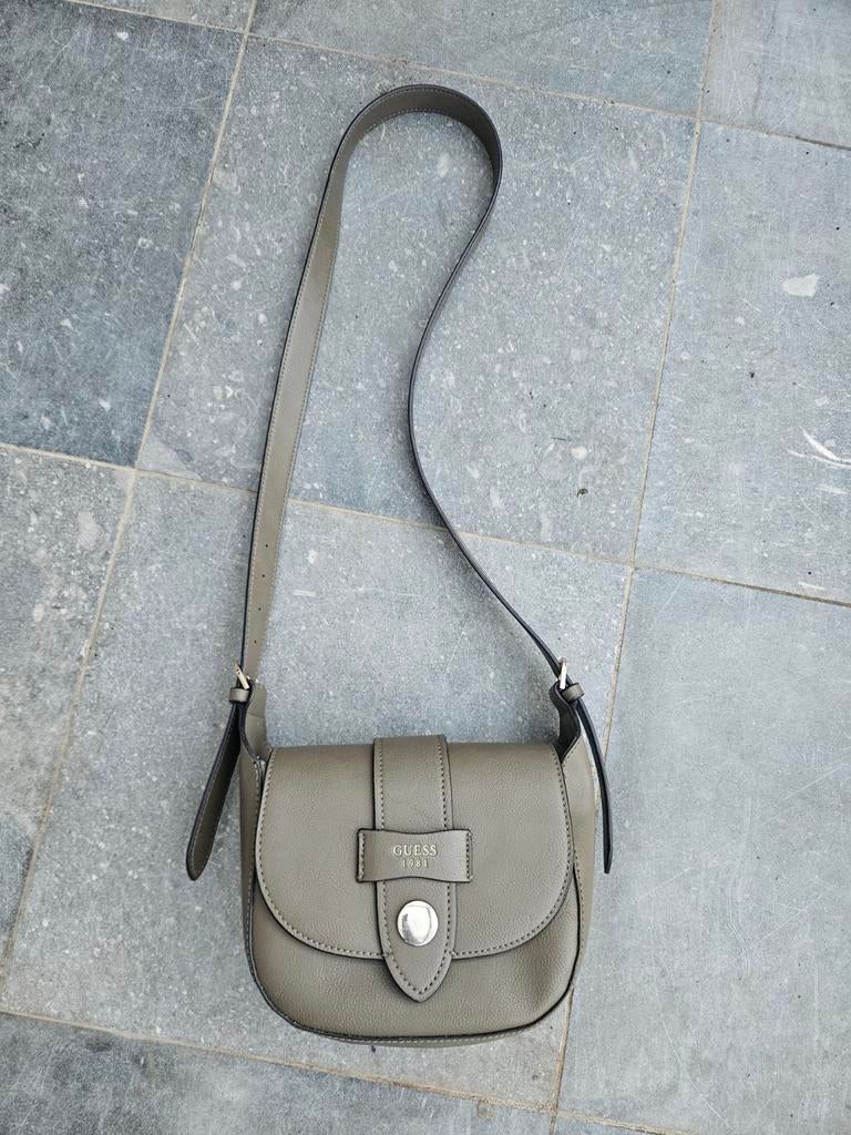 Guess handtas (grijs/groen), Ophalen of Verzenden, Zo goed als nieuw, Groen