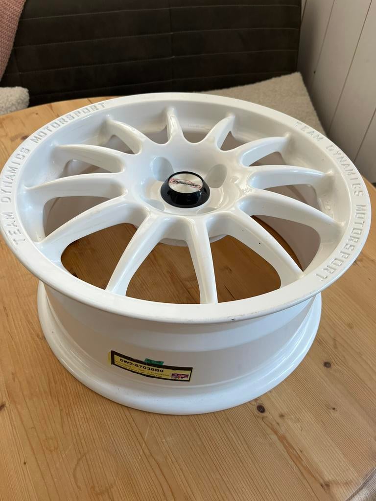 Team dynamiek velg wit, Ophalen, Zo goed als nieuw