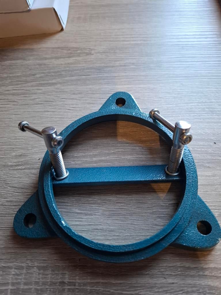 Nieuwe Hyundai Draaibare Bankschroefbasis 100mm, Doe-het-zelf en Verbouw, Gereedschap | Handgereedschap, Ophalen of Verzenden