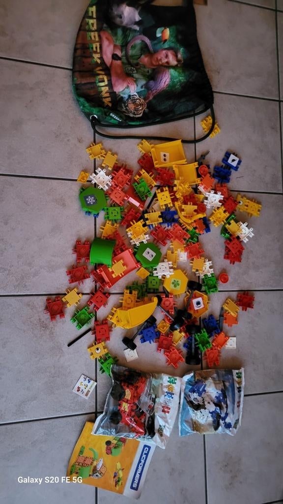 Diverse rommelmarktspullen: speelgoed, zwemvest, en nog veel, Ophalen, Gebruikt, Jongen of Meisje