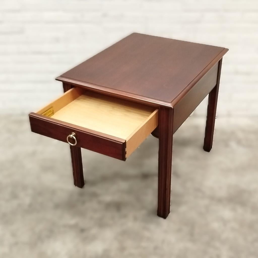 Bijzettafel kersenhout, Huis en Inrichting, Tafels | Bijzettafels, Minder dan 55 cm, Vierkant, Nieuw, Kernhout klassiek