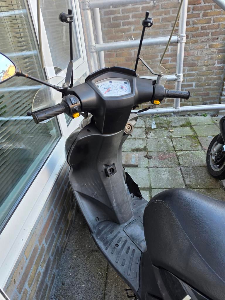 Peugeot Kisbee 2011 4T, Ophalen, Gebruikt, Benzine, Peugeot