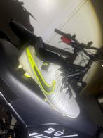 Nike voetbal schoenen maat 42, Tickets en Kaartjes, Eén persoon, Augustus
