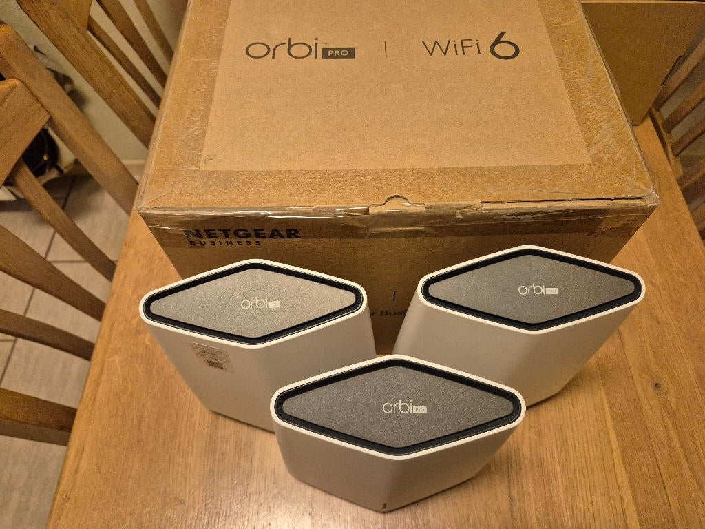NETGEAR Orbi Pro SXK80B3 - Mesh Wifi - Wifi 6 - 3-pack, Ophalen of Verzenden, Zo goed als nieuw