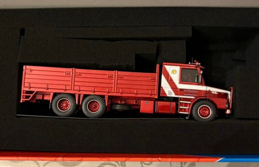 Scania 142 Torpedo motorwagen met resin laadbakw, Hobby en Vrije tijd, Ophalen of Verzenden, Zo goed als nieuw, Tekno