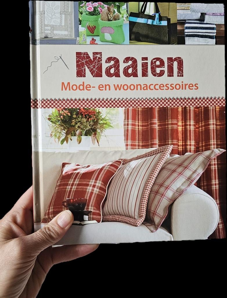 Naaiboek Mode en woonaccessoires | Zo goed als nieuw | Hobby, Boeken, Hobby en Vrije tijd, Ophalen of Verzenden, Zo goed als nieuw