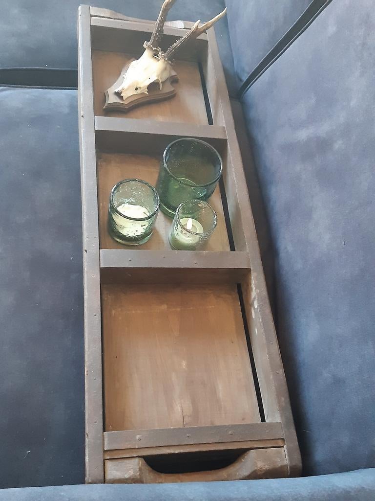 Gr steenmal,vakkenbak ,landelijk ,sober ,smeedijzer details, Ophalen