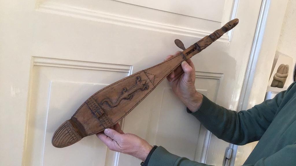 Hasapi 2snarige bootluit uit Sumatra, Antiek en Kunst, Kunst | Beelden en Houtsnijwerken, Ophalen