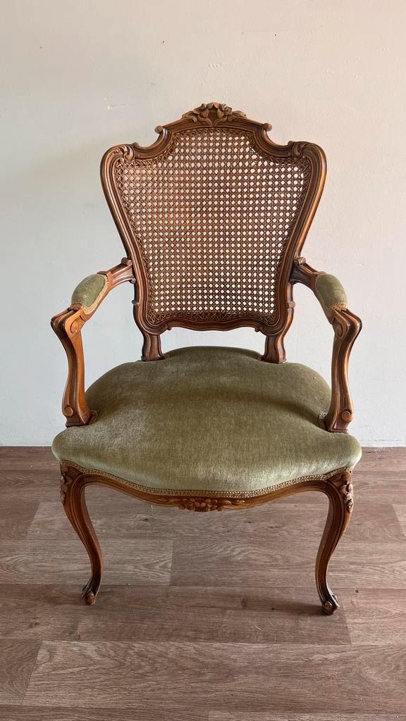 Antieke Lodewijk XVI Fauteuil - Riet & Groen Fluweel, Huis en Inrichting, Fauteuils, Gebruikt, Hout, 50 tot 75 cm, Minder dan 75 cm