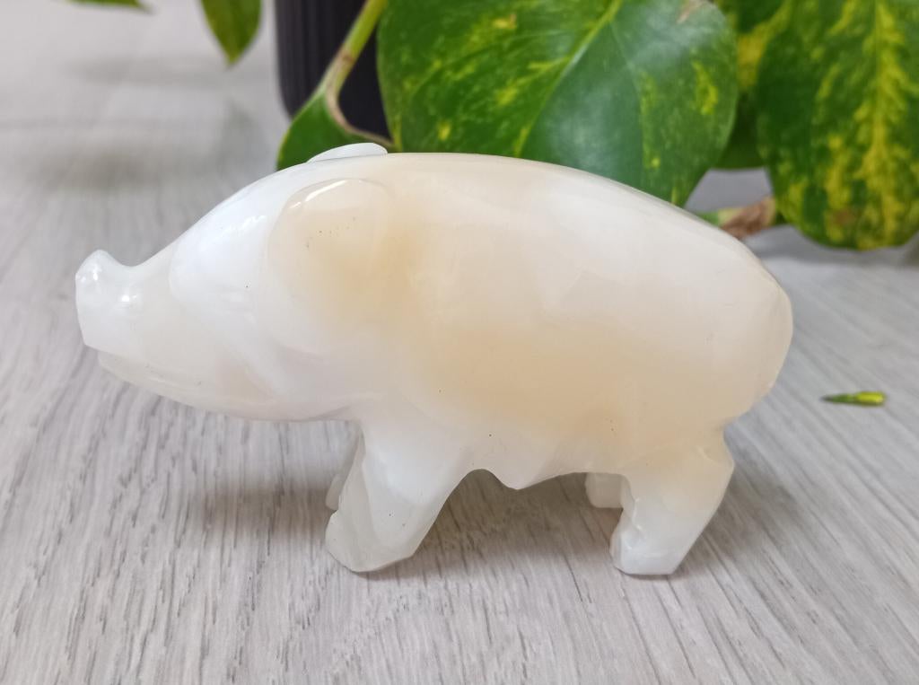 handgesneden onyx varken beeldje, Ophalen of Verzenden, Zo goed als nieuw, Dier
