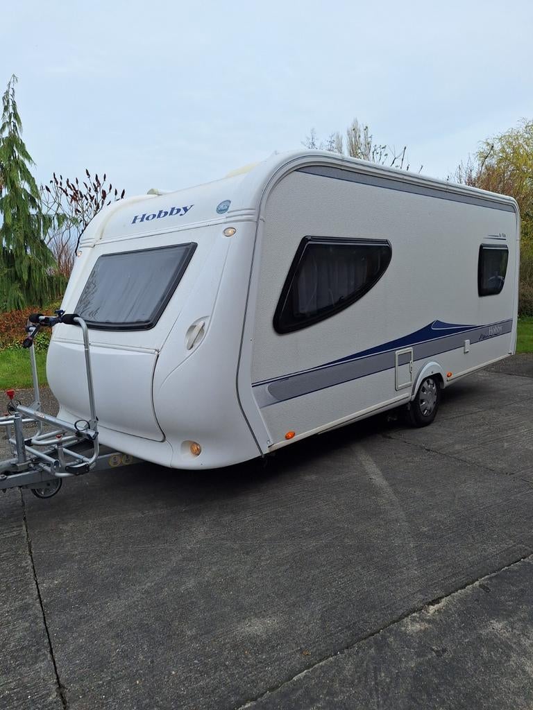 Hobby 495 UL La Vita, Caravans en Kamperen, Rondzit, Hobby, Particulier, Tot en met 4