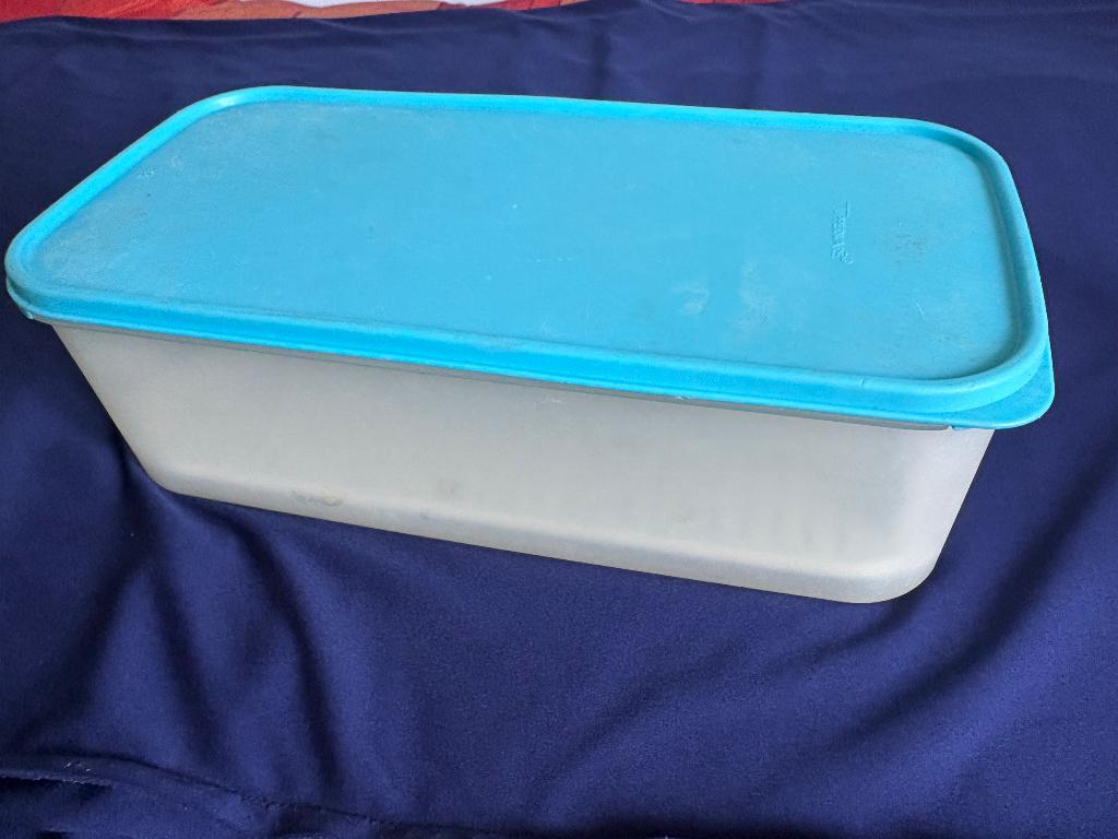 brood bewaardoos Tupperware, Huis en Inrichting, Keuken | Tupperware, Ophalen of Verzenden, Gebruikt, Blauw, Bus of Trommel