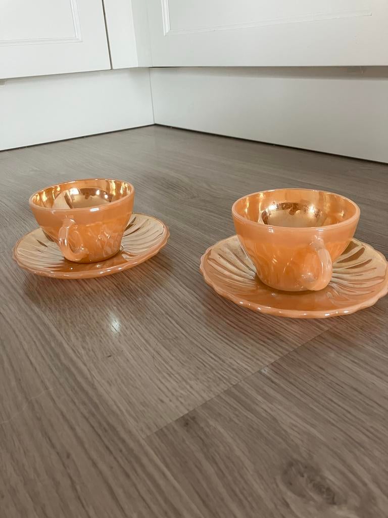 Vintage Fire King Peach Lusterware kop en schotel set, Ophalen of Verzenden