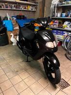 TGB Scooter ( Weinig km in ) goede staat, Fietsen en Brommers, Tweetakt, Zo goed als nieuw, Ophalen, Overige merken