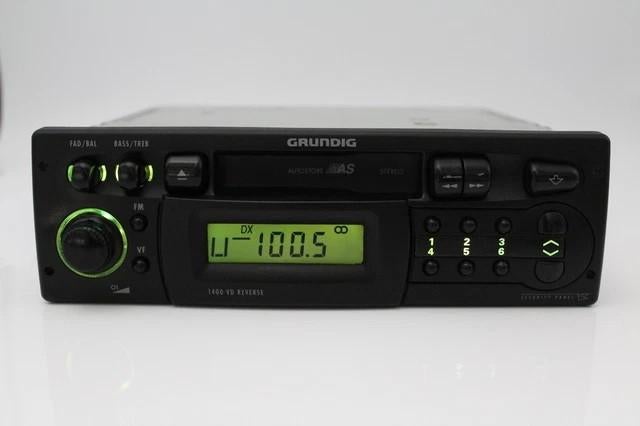 Vintage autoradio cassette grundig 1400vd met: auto reverse, Auto diversen, Autoradio's, Zo goed als nieuw, Ophalen of Verzenden