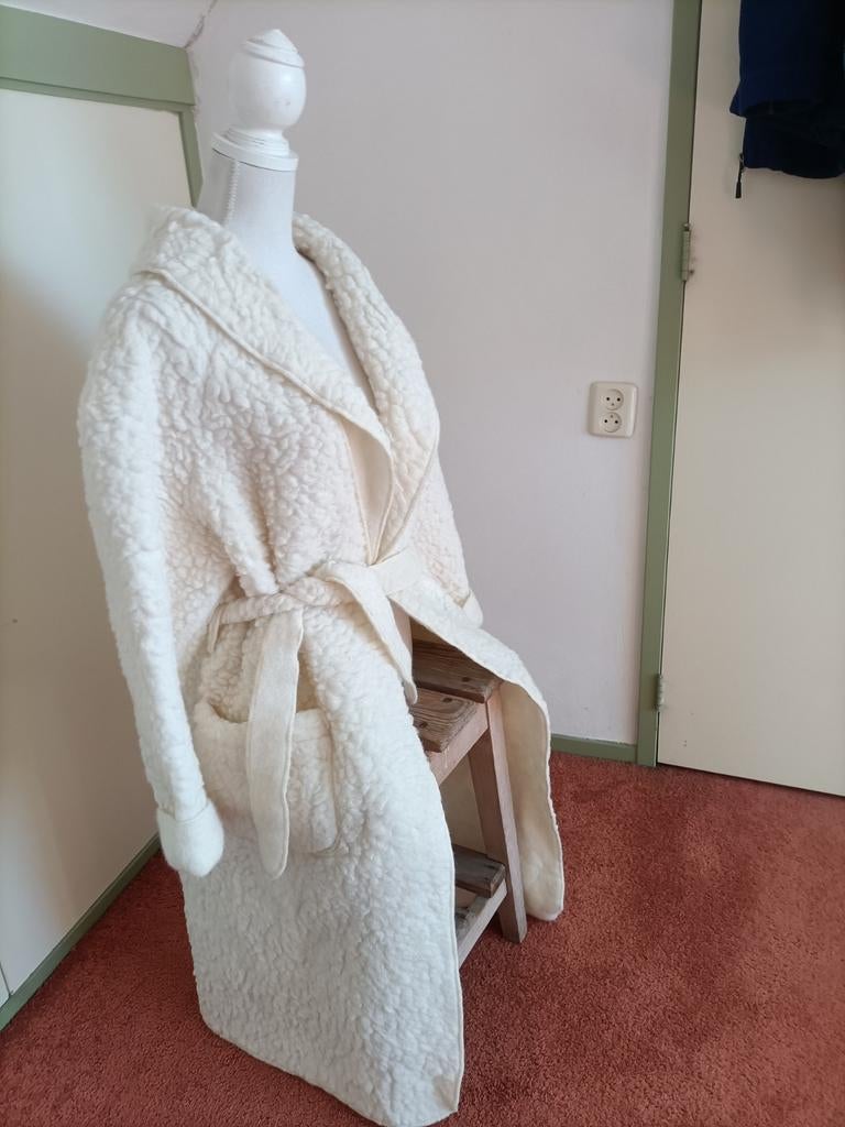 Wollen ochtendjas maat m, Maat 38/40 (M), Beige, Nieuw, Ophalen of Verzenden