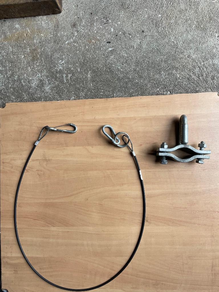 HULPKOPPELING met veer en LOSBREEKKABEL met karabijnhaken., Ophalen of Verzenden