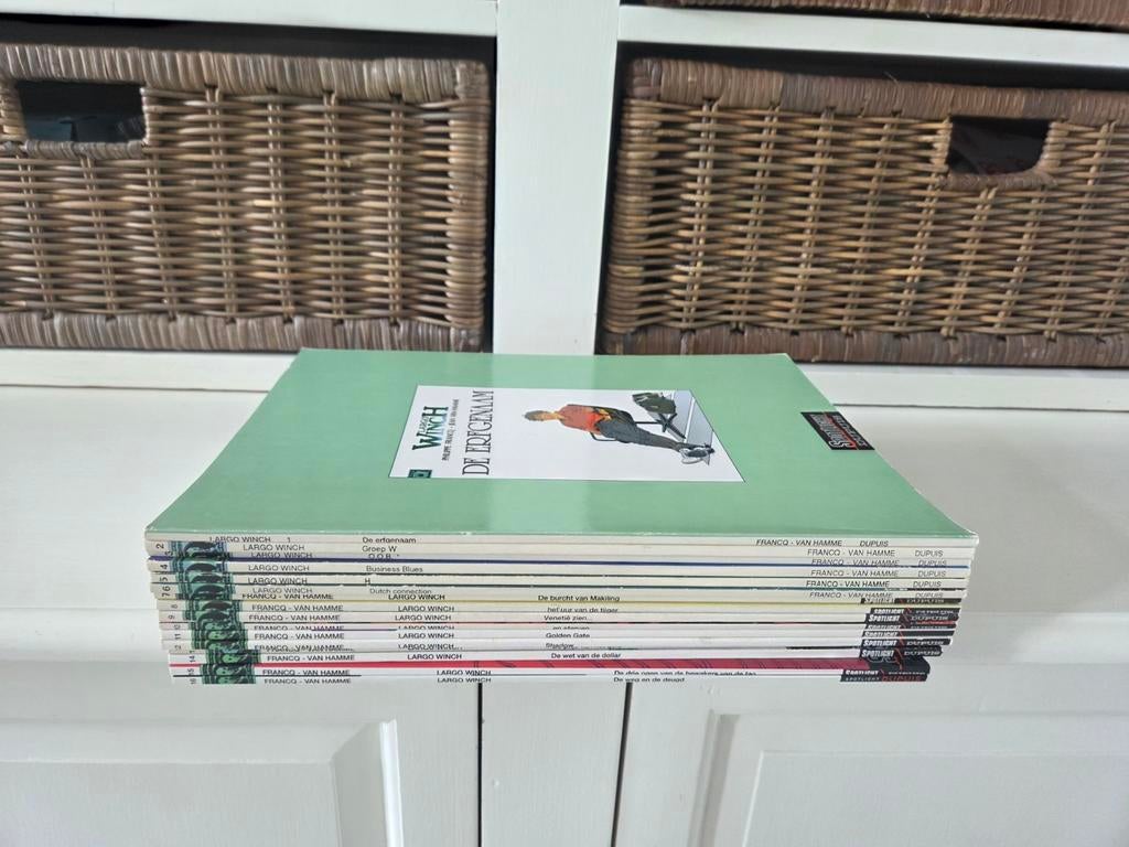 Philippe Francq - Largo Winch, Boeken, Meerdere stripboeken, Ophalen of Verzenden, Gelezen