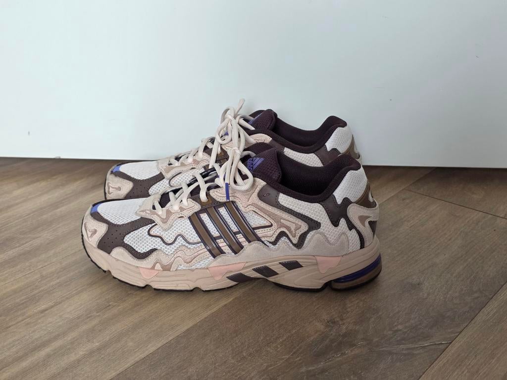 Adidas Response CL Bad Bunny maat 44.5 (44 2/3), Overige kleuren, Ophalen of Verzenden, Adidas, Sneakers of Gympen