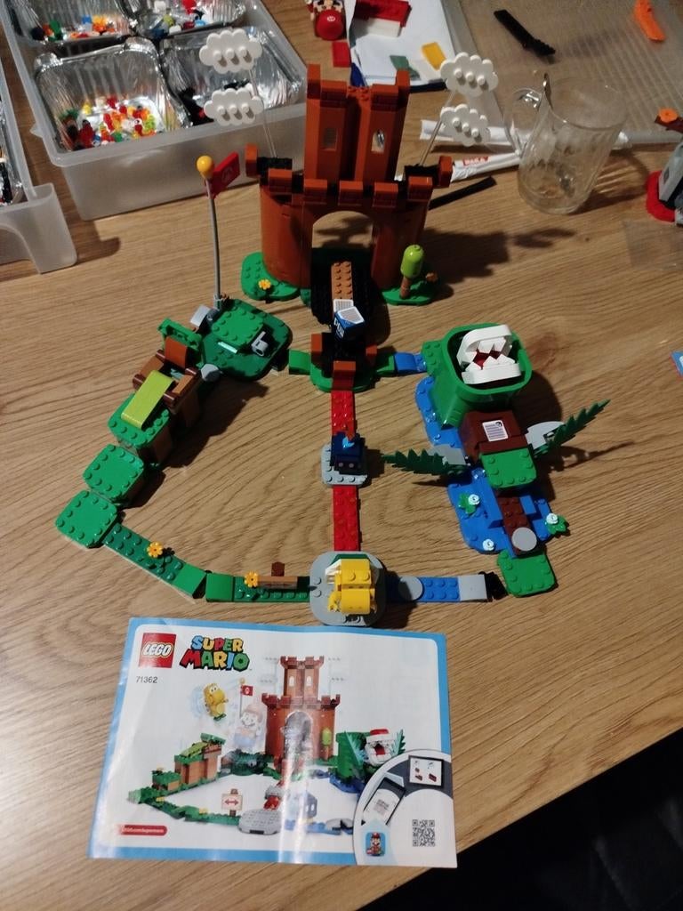 Lego Super Mario en Lego Friends sets, Ophalen, Zo goed als nieuw