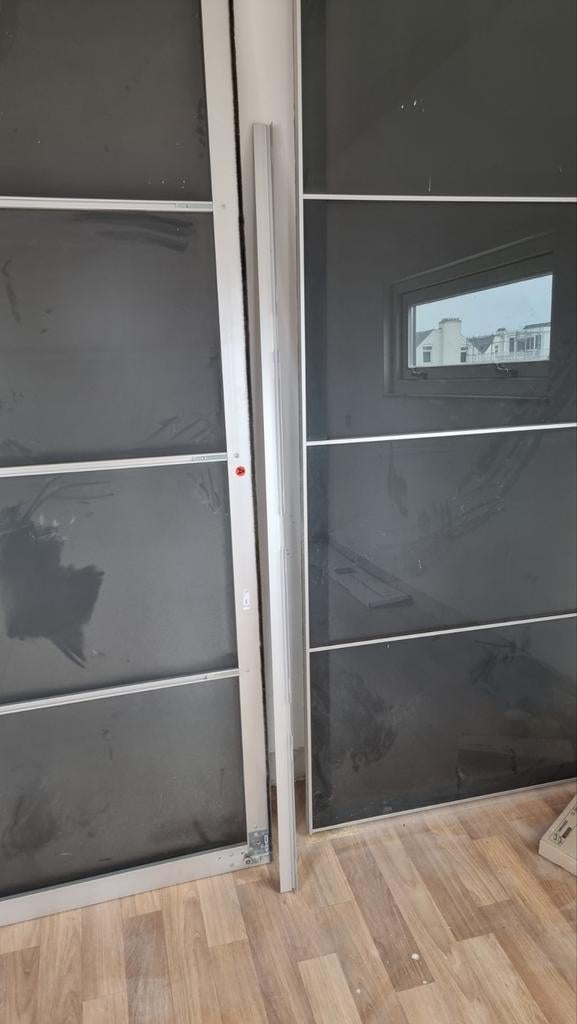 Gratis: Glazen Pax Kast Deuren - IKEA, Huis en Inrichting, Kasten | Kledingkasten, Gebruikt, 200 cm of meer, Glas, Minder dan 25 cm