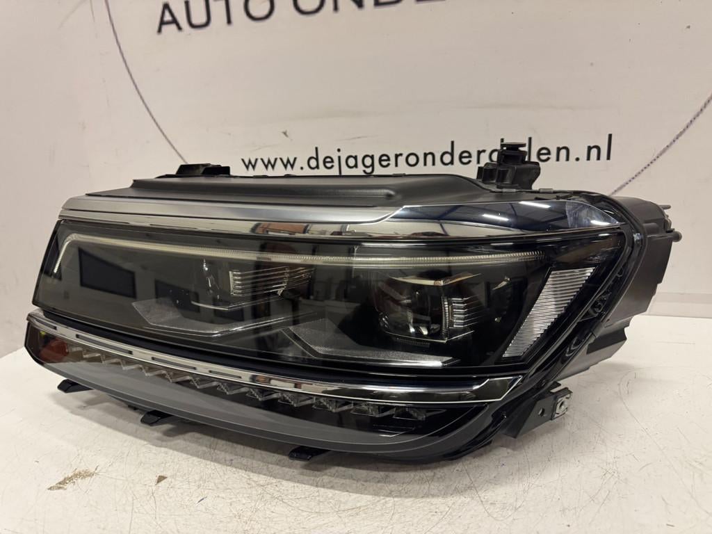 VW TIGUAN VOL LED KOPLAMP LINKS 5NB941081D 2016-, Gebruikt, Volkswagen, Volkswagen AG, Berliner Ring 2
38440  Wolfsburg, DE