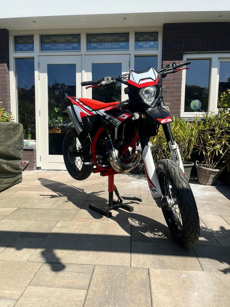 Beta rr 50 track WAARDEPEILING, Ophalen, 6 versnellingen, Maximaal 45 km/u, Zo goed als nieuw