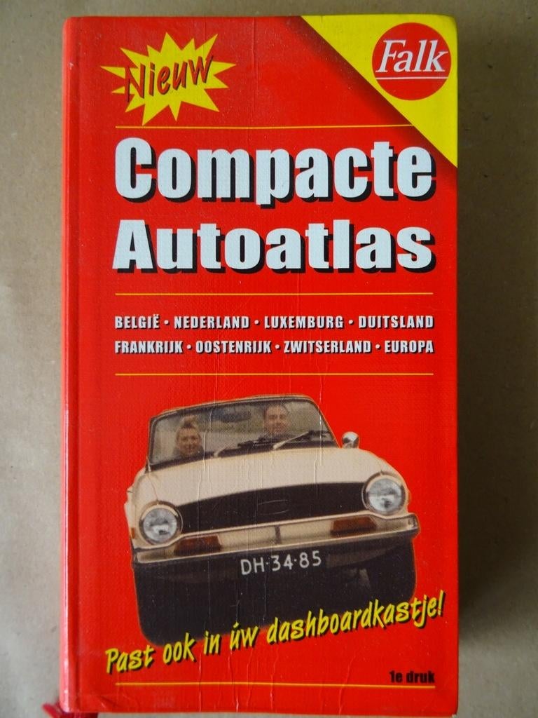 Autoatlas Falk Compacte Autoatlas Falk Europa 1e druk 2001, Overige typen, Zo goed als nieuw, 1800 tot 2000, Falk