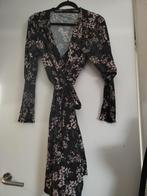 Musthaves by Elja overslagjurk met bloemenprint S M, Zwart, Musthaves by Elja, Ophalen of Verzenden, Zo goed als nieuw