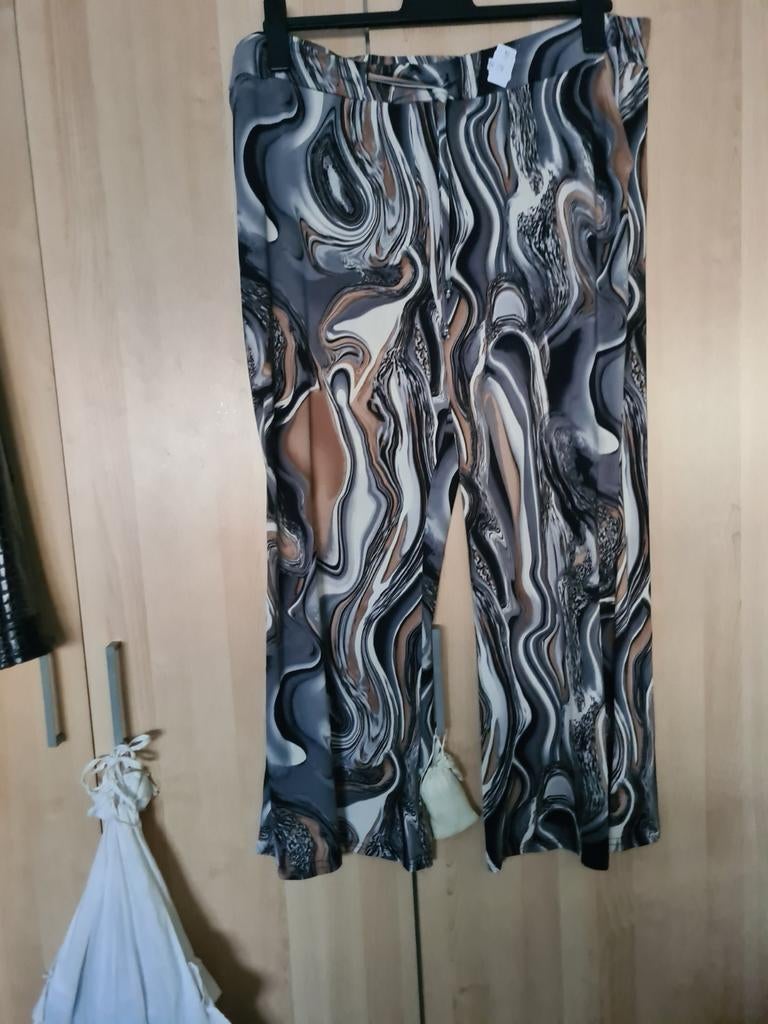 Mooie  wijde broek merk Magna 56_58 nieuw met kaartje, Kleding | Dames, Grote Maten, Ophalen of Verzenden, Nieuw, Broek of Spijkerbroek