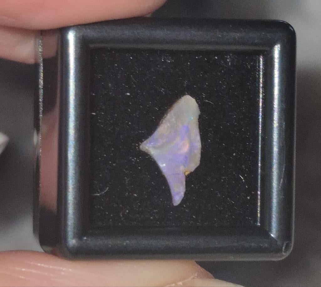 Australische opaal in doosje, Sieraden, Tassen en Uiterlijk, Edelstenen, Ophalen of Verzenden, Nieuw