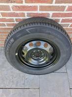 Nieuwe autoband Michelin 215 65R16, Ophalen of Verzenden, Nieuw