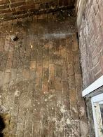 Gratis klinkertjes moeten snel weg staan al op pallet, Ophalen of Verzenden, Bakstenen