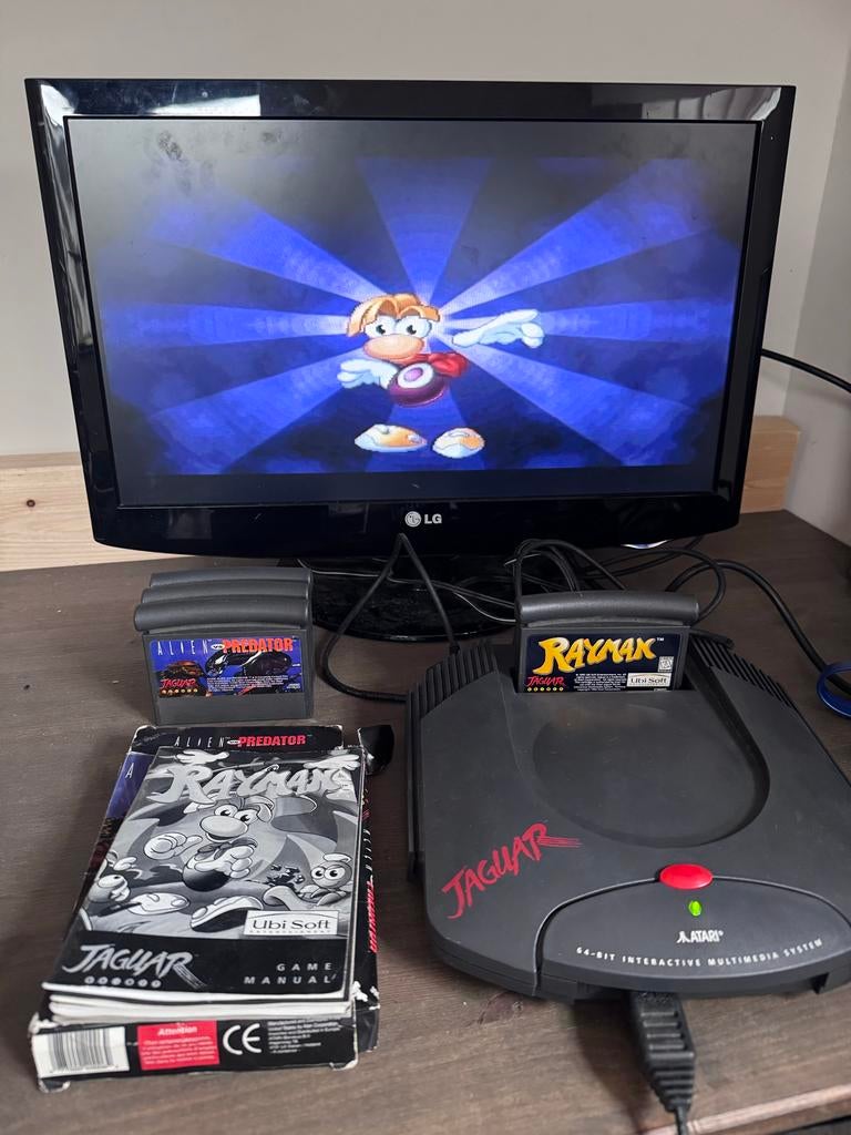 Atari Jaguar 64 bit met 2 controllers en 4spellen, Spelcomputers en Games, Spelcomputers | Atari, Met 2 controllers, Ophalen of Verzenden