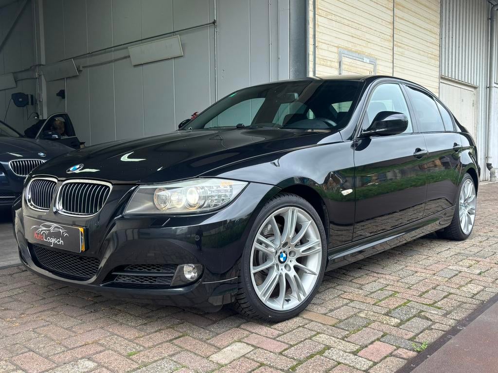 BMW 3-Serie 3.0 I 330 LCI Xdrive 2009 Zwart (met wat werk), Auto's, BMW, 13 km/l, 1800 kg, Zwart, Leder