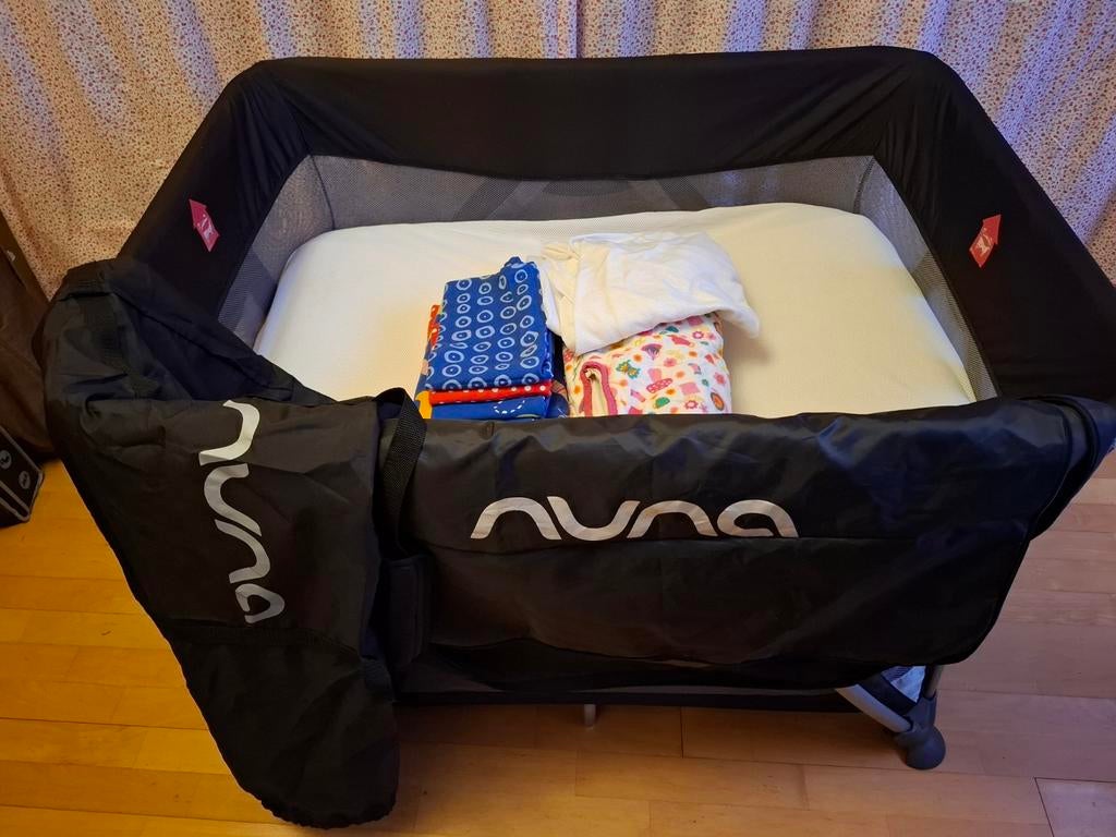 NUNA campingbed, logeerbed, box, Ophalen, Zo goed als nieuw, Reisbedje