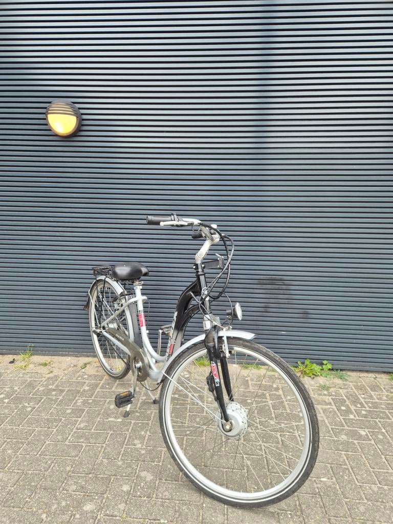 Prophete Dames E-bike met Lage Instap en Accu/Oplader, Ophalen of Verzenden, Gebruikt, Minder dan 30 km per accu, Overige merken