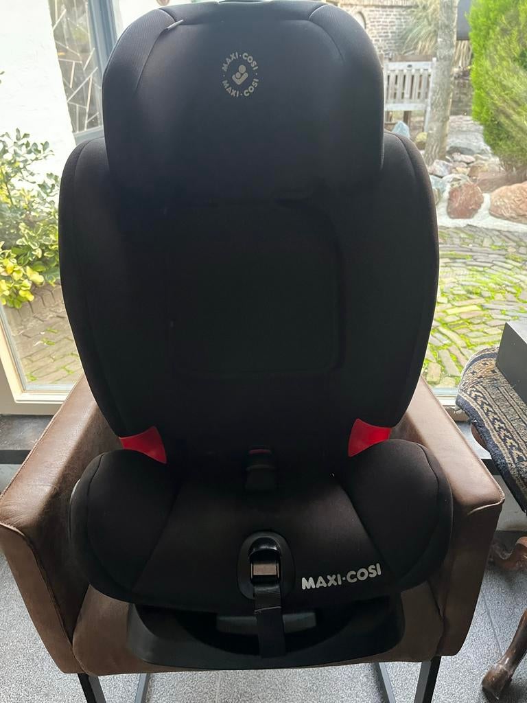 Maxi-Cosi Titan Autostoel Nomad Black (9 mnd - 12 jr), Kinderen en Baby's, Autostoeltjes, Autogordel of Isofix, Gebruikt, Verstelbare rugleuning