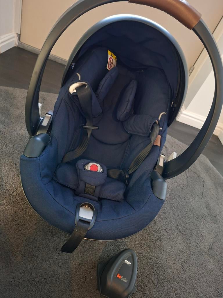 Joolz autostoel + adapters, Autogordel, Zo goed als nieuw, 0 t/m 13 kg, Ophalen