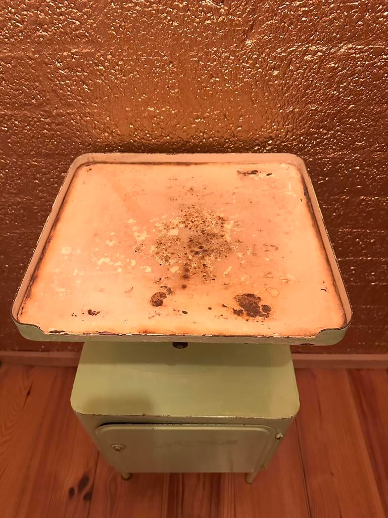 Vintage industrieel metalen kastje/ nachtkastje, Ophalen