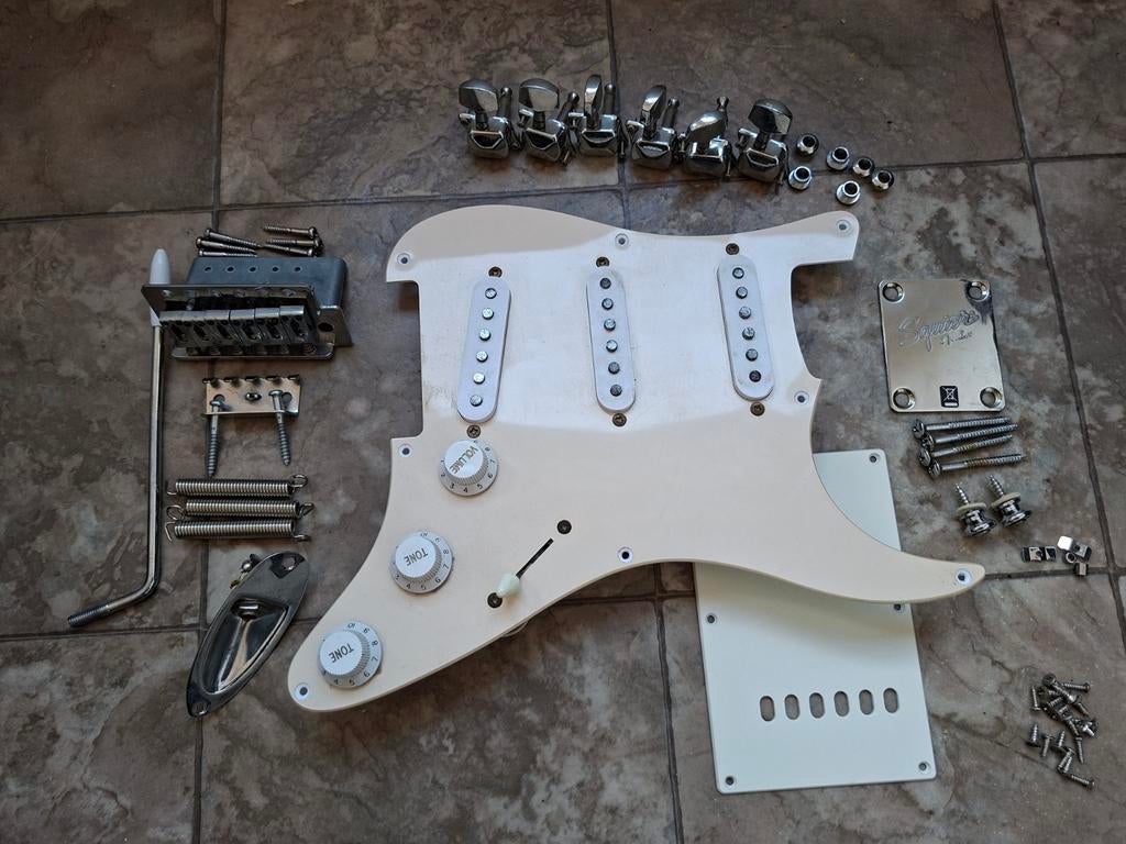 Stratocaster onderdelen, Muziek en Instrumenten, Instrumenten | Onderdelen, Ophalen of Verzenden, Elektrische gitaar