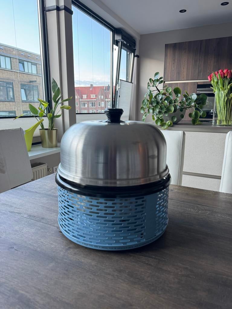 Cobb Pro Heritage Limited (Sky Blue), Tuin en Terras, Houtskoolbarbecues, Ophalen, Zo goed als nieuw, Met accessoires