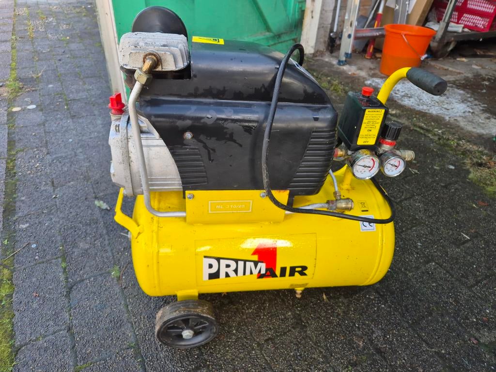 Primair compressor, Doe-het-zelf en Verbouw, Compressors, Ophalen, Gebruikt, 6 tot 10 bar, 25 tot 100 liter