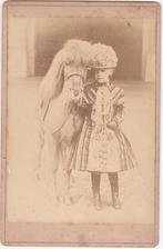 Kabinetfoto Wilhelmina met Pony Baby - Foto Richard Kameke -, Verzenden, Gebruikt, Nederland, Kaart, Foto of Prent