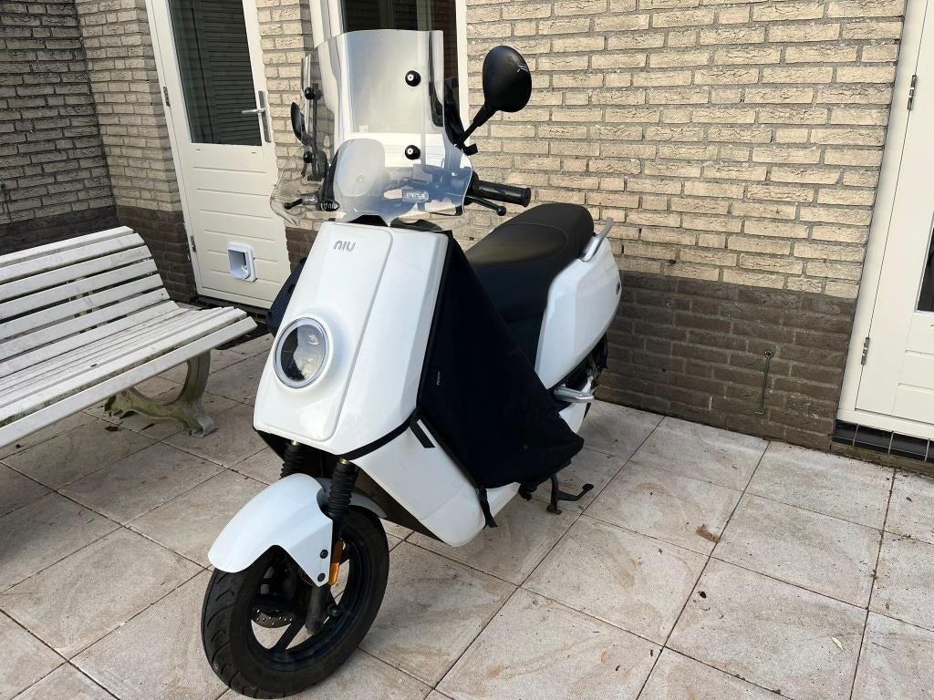 Niu NQi Sport 45 km/h elektrische bromfiets / scooter, Ophalen, Niu, Maximaal 45 km/u, Zo goed als nieuw