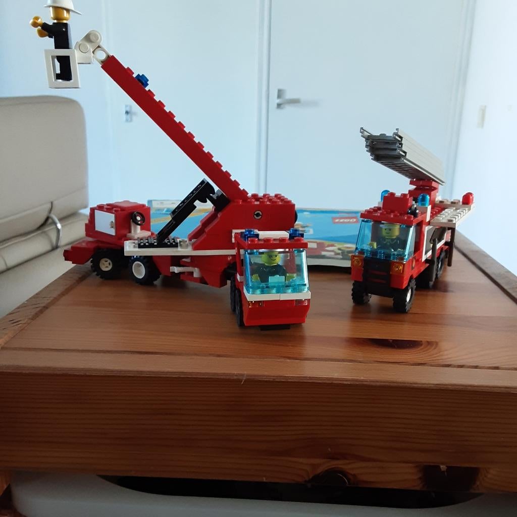 Lego brandweer kazerne met auto's., Ophalen, Gebruikt, Complete set, Lego