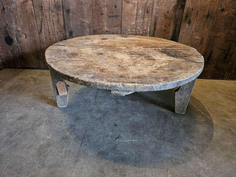 oud roemeens tafeltje ``WOONWINKEL RUSTIEK``, Antiek en Kunst, Ophalen of Verzenden
