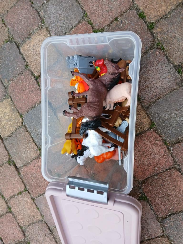 Speelgoeddieren, Ophalen