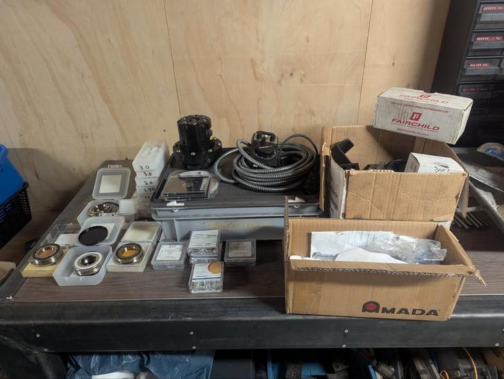 Amada cnc lasersnijder onderdelen en lenzen, Doe-het-zelf en Verbouw, Gereedschap | Freesmachines, Ophalen of Verzenden